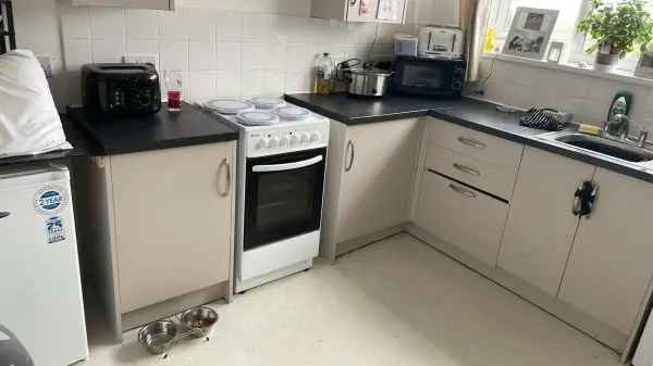 Flat For Rent in Bodmin, England