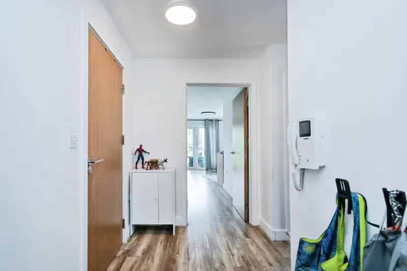 2 Bed Apartment Oakgrove Milton Keynes Modern Open Plan Living En Suite Parking