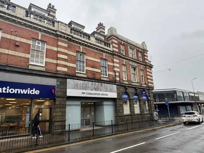 Crewe Town Centre Unit 1152 sq ft  High Street Grant Available
