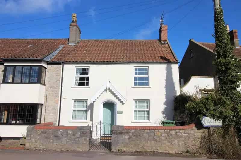 4 Bedroom Character Cottage for Sale in Tockington
