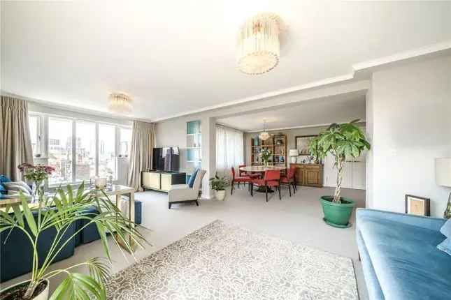 Luxury 3-Bedroom Penthouse Apartment London NW1