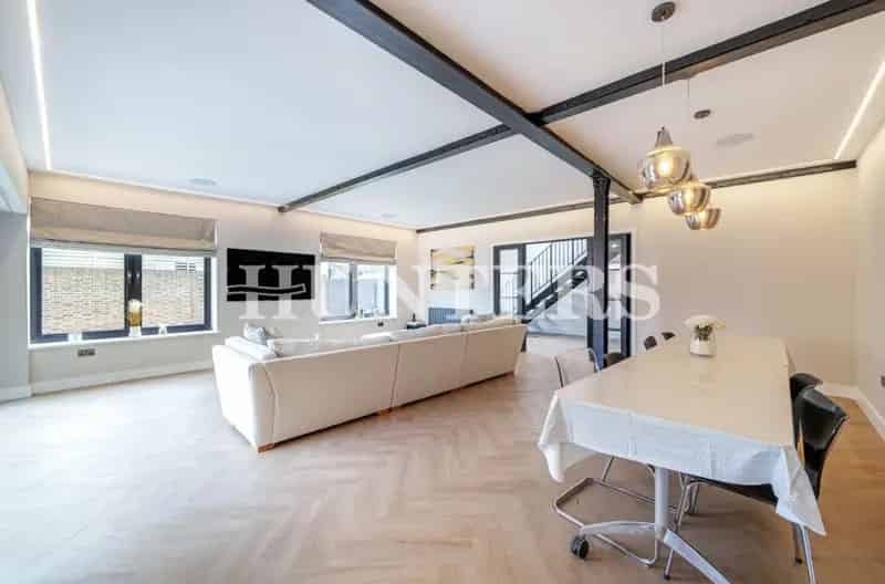 5 Bedroom Detached House For Sale Near Romford Station