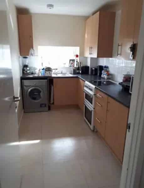 Beautiful 2 Bedroom Apartment with City Views