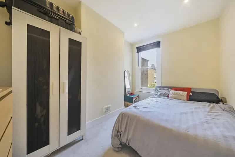 Two Bedroom Flat Clapham Common Views Period Conversion
