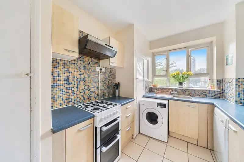 Two Bedroom Flat Near Kennington and Elephant Castle