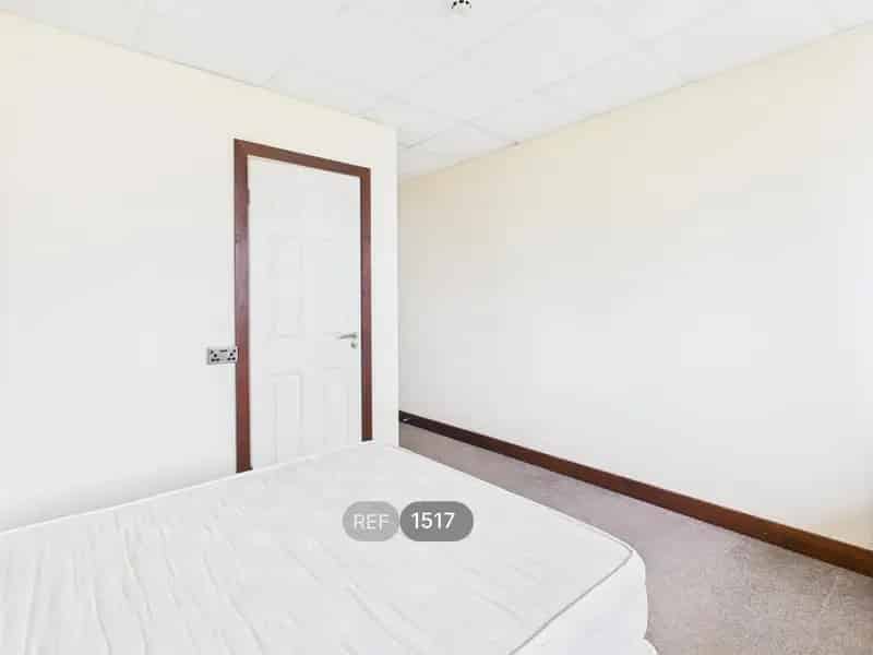 1 Bedroom Hotel Room to Rent