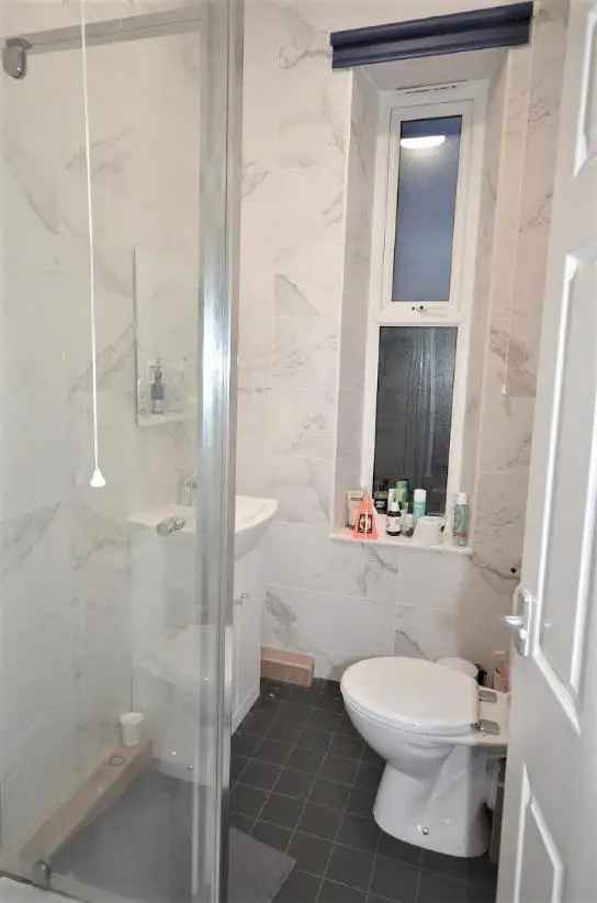 7 Bed House Near University of Sheffield - High Rental Income