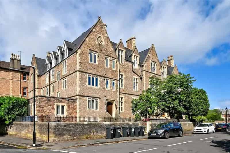 2 Bedroom Apartment to Rent