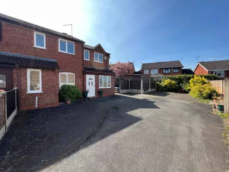3 Bed Semi-Detached House for Sale