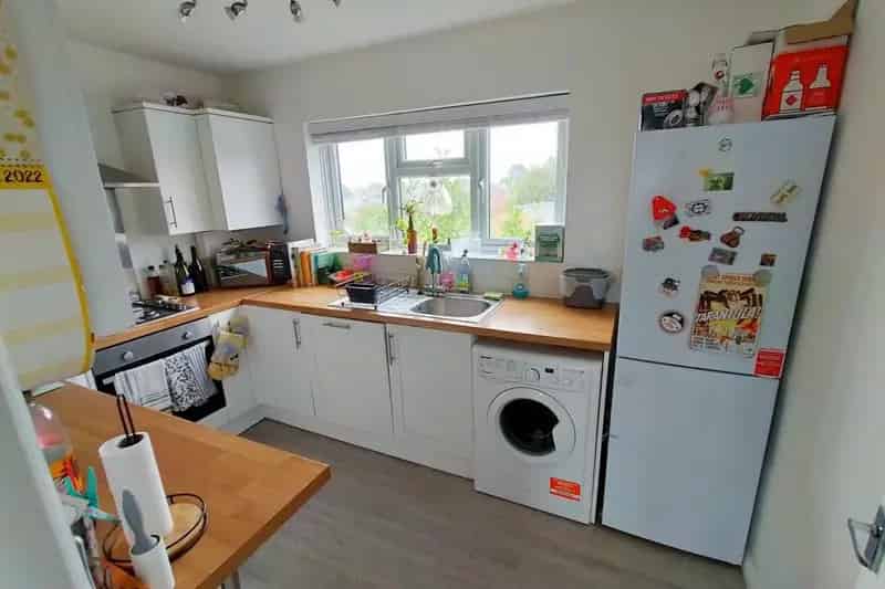 Three Bedroom Apartment with Parking and Garden