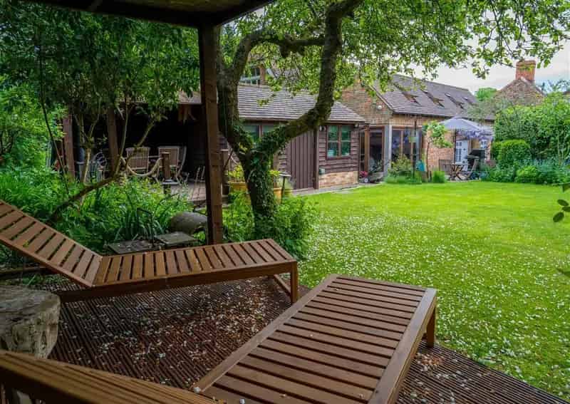 4 Bedroom Grade II Listed Cottage Brill