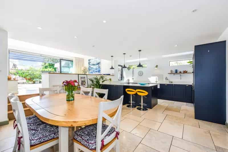 3 Bedroom House For Sale in Weeke Winchester