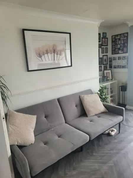 Top Floor Flat in Friendly Building Large Bedrooms Updated Kitchen and Bathroom