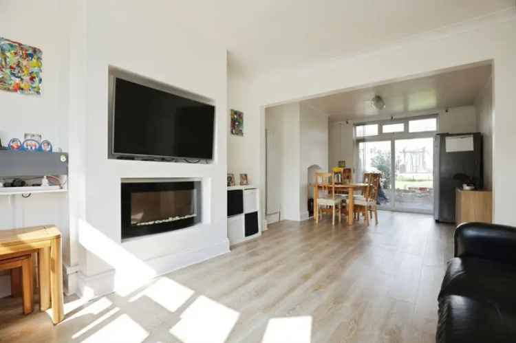 Four Bedroom Semi Detached House Rugby
