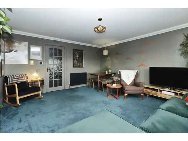 3 Bedroom Flat for Sale in Dunfermline