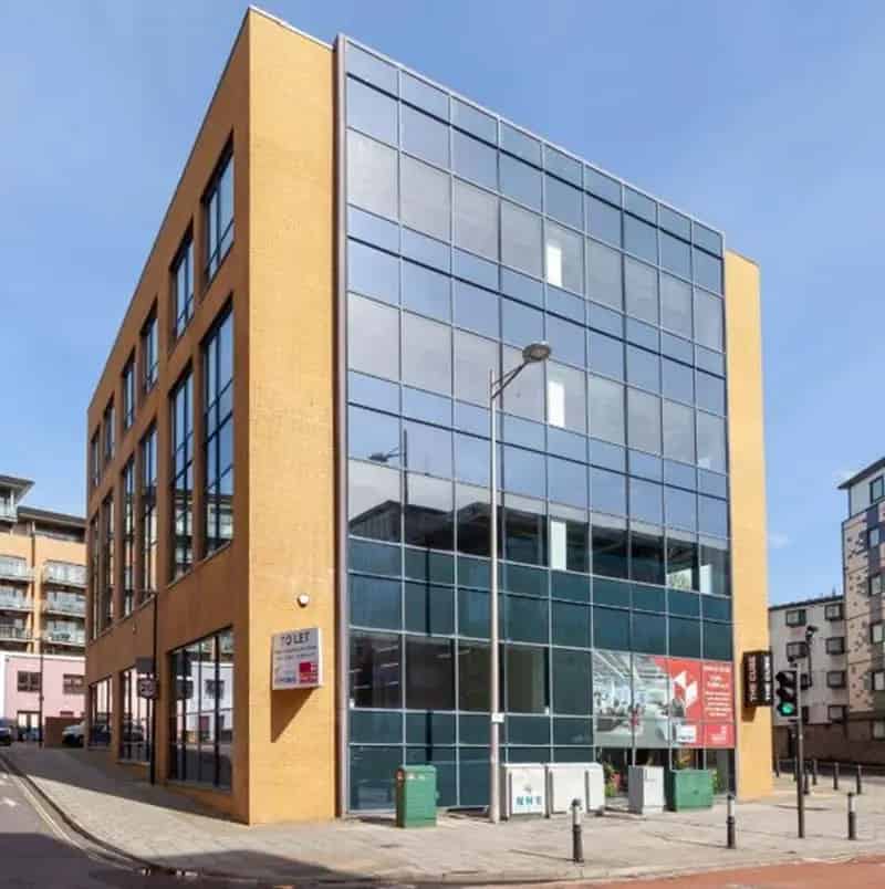 1668-10819 sq ft Refurbished Office Space Available