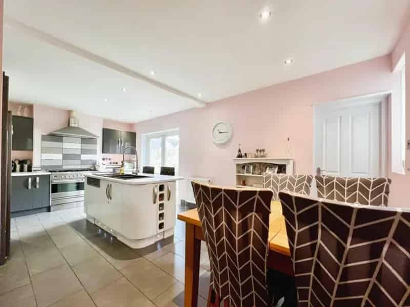 4 Bed Semi-Detached House For Sale
