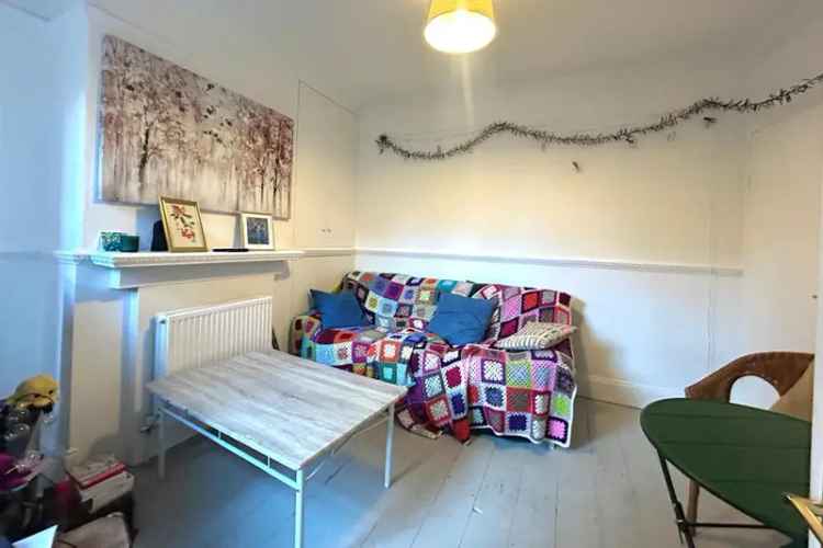 4-Bed Student House Near RD&E and St Luke's Campus