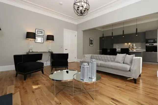 Flat to rent in Gardner Street, Glasgow G11