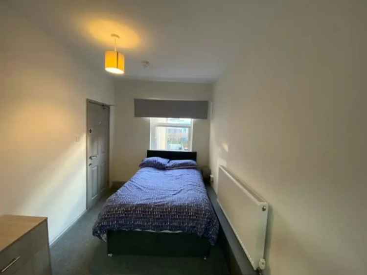 Luxury Home near George Eliot Hospital All Ensuite Bathrooms