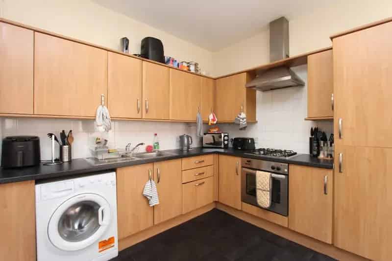 5 Bedroom Flat House to Rent Edinburgh HMO