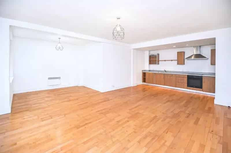 2 Bedroom Apartment for Sale Deansgate Manchester Allocated Parking