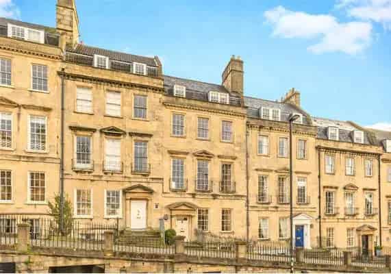 Grade II Listed Georgian Townhouse in Bath