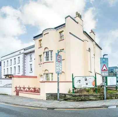 St Peters Street Property: Four-Storey Building with Residential Planning Permission