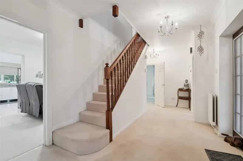 6 Bedroom Detached House For Sale Tudor Gardens Stony Stratford