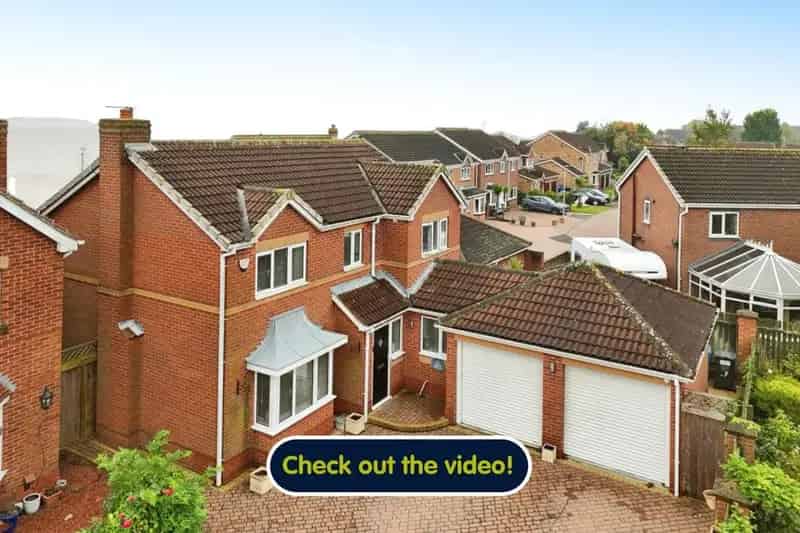 3 Bedroom Detached House with River Humber Views