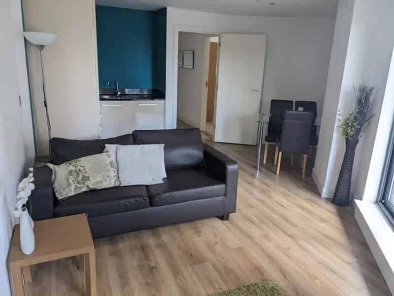 2 Bedroom Flat To Rent Available 2025