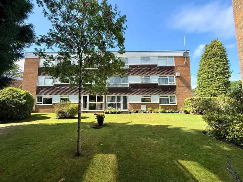 2 Bedroom Flat for Sale
