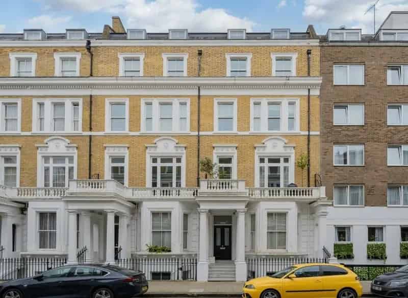 Large 1-Bed 2-Bath Apartment near Earls Court