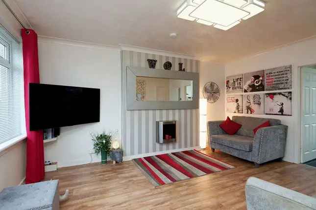 Semi Detached House Glasgow G33 For Sale