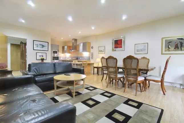 Flat for sale in Castlebank Place, Glasgow G11