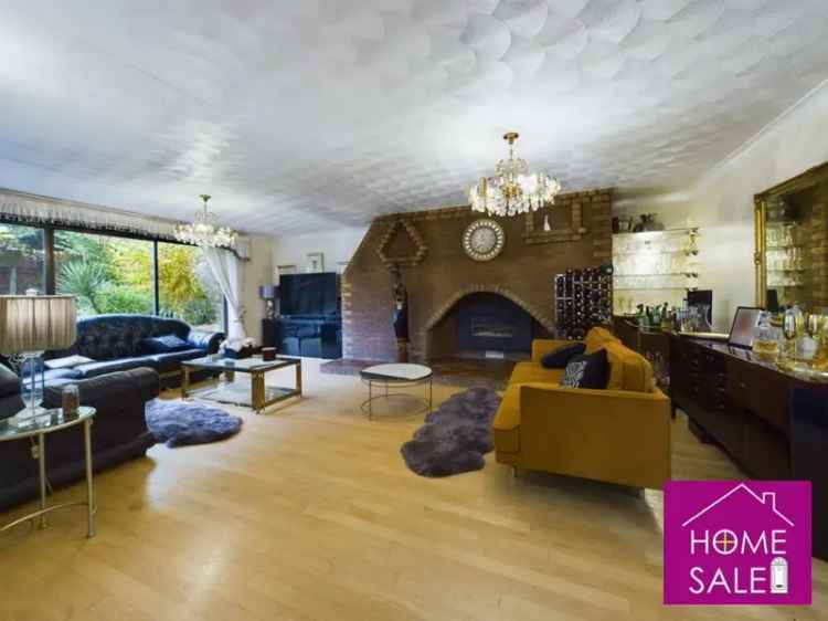 5-6 Bedroom Detached House for Sale in Putnoe Bedford