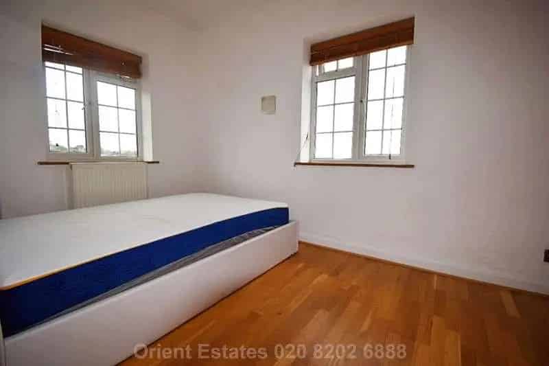 4 Bed Flat for Sale in Vivian Mansions NW4