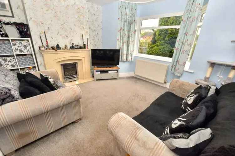 House For Sale in Leeds, England