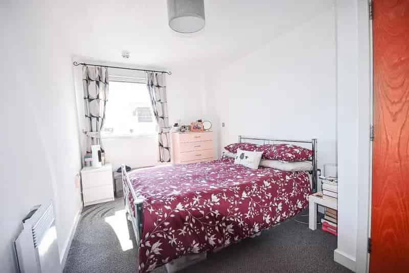 2 Bedroom Apartment Cardiff Bay