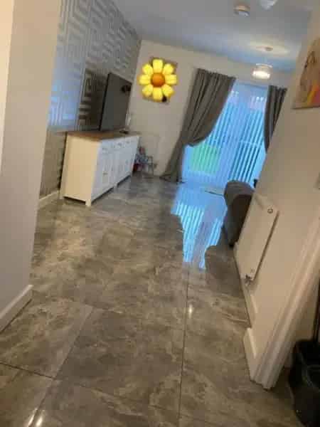 Large 2 Bed New Build House with Garden and Park Nearby