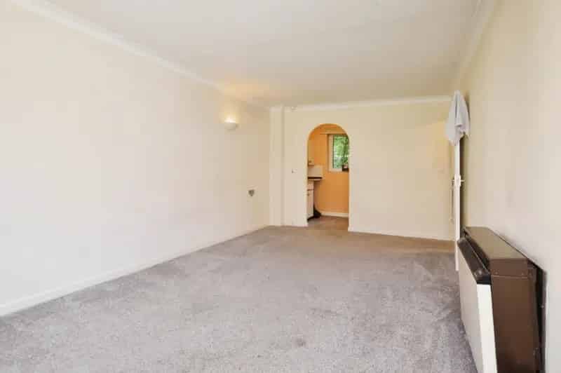 1 bedroom Flat
 For Sale
