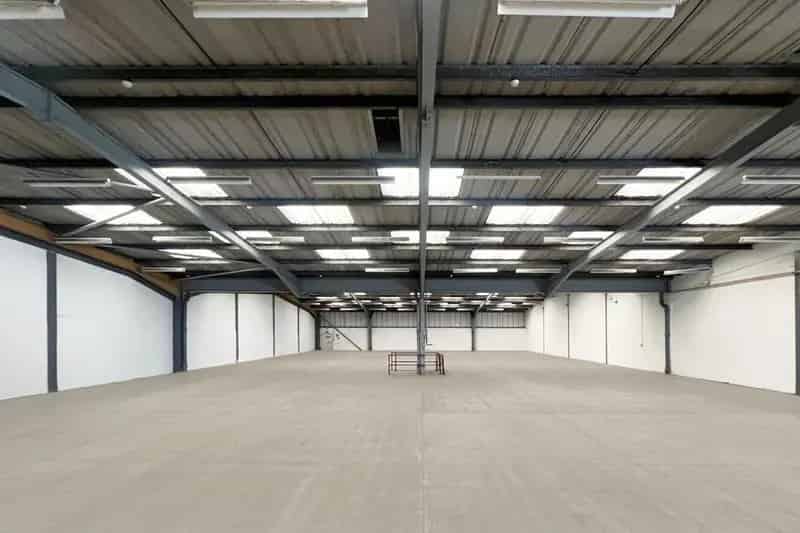 Wardpark Industrial Unit: Office Space and Warehouse