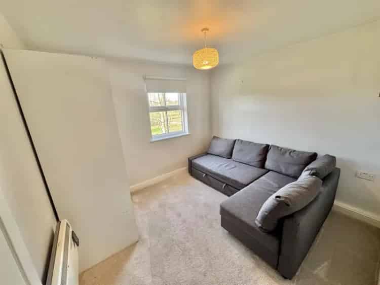 2 Bedroom Apartment House to Rent