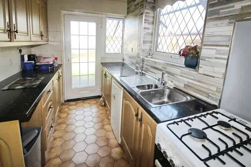 3 Bedroom Semi Detached House for Sale Stechford B33