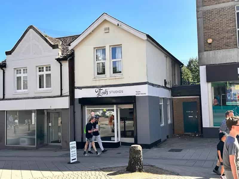 Ground Floor Shop Investment Bitterne Southampton 8.82% Yield