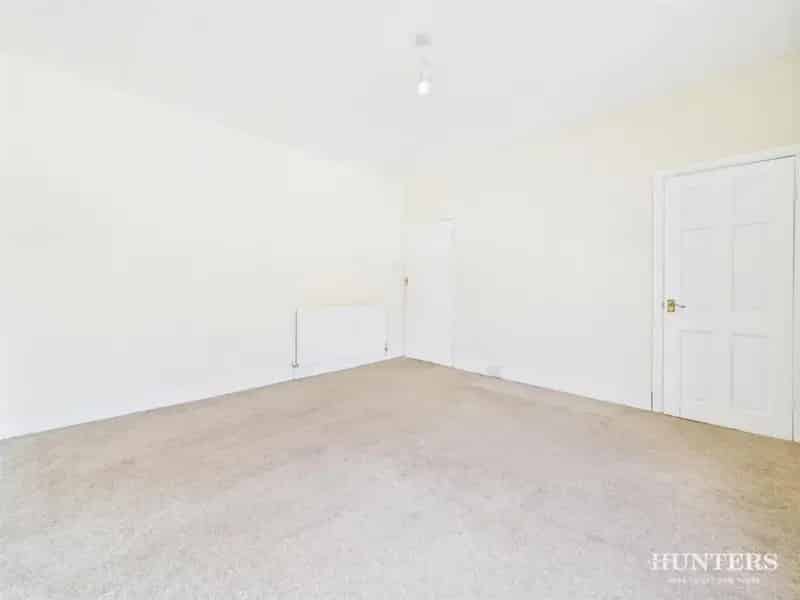 2 Bed Mid Terrace House For Sale Near Schools And Parks