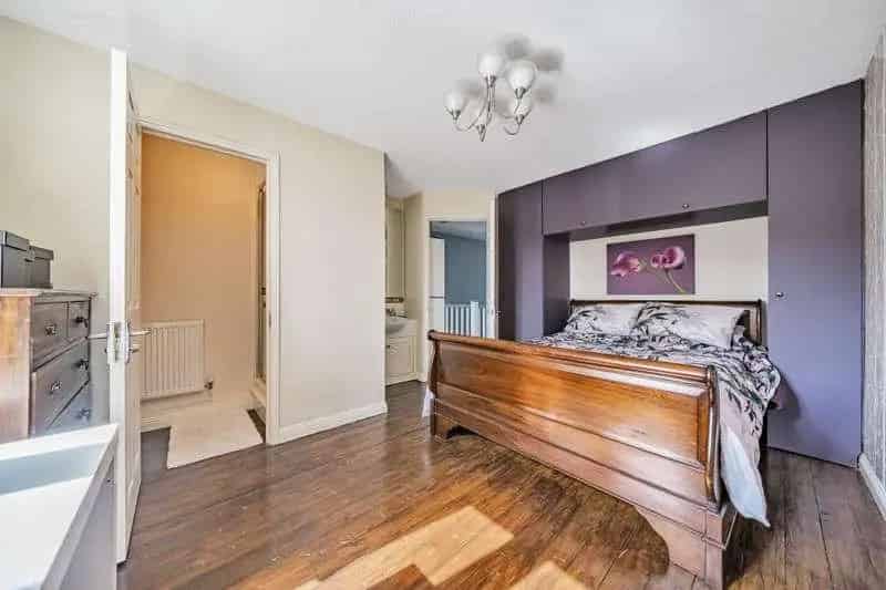 3 Bed House for Sale - Modernized Terrace - No Chain