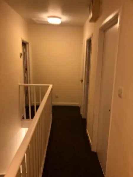 Flat For Rent in Taunton, England