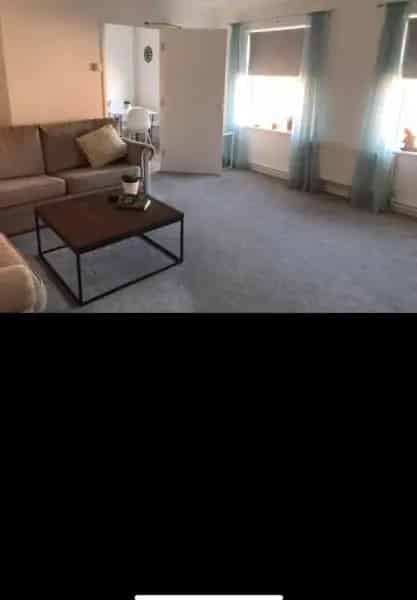 2 Bedroom Flat Well Maintained