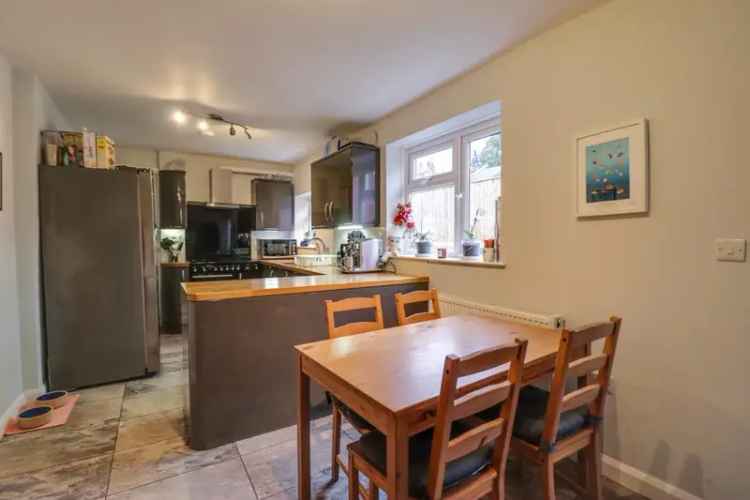 4 bedroom semi-detached house for sale